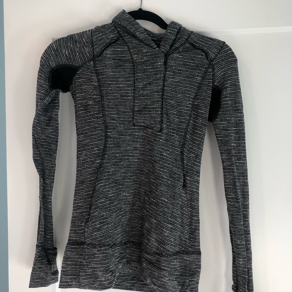 Lululemon quarter zip. Barely worn! Size: 4
